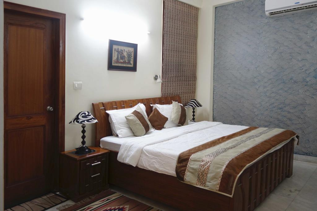 Sabs Bed And Breakfast Yeni Delhi Dış mekan fotoğraf