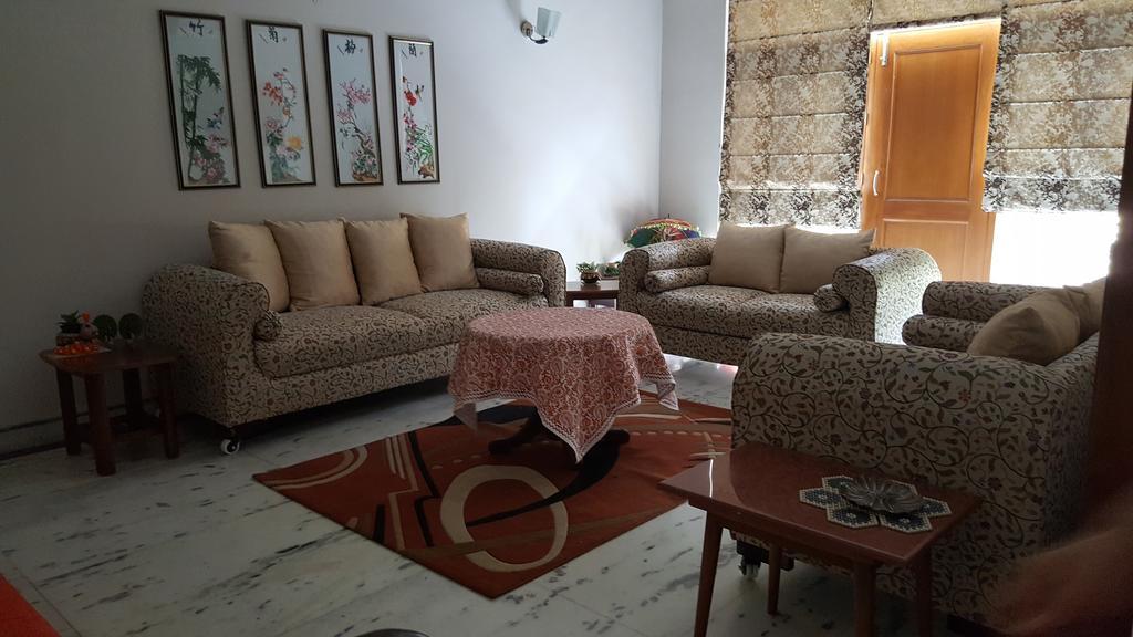 Sabs Bed And Breakfast Yeni Delhi Dış mekan fotoğraf